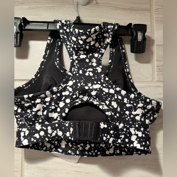 Fabletics Sylvia Sports Bra Black And White Size XXS NWT - Picture 7 of 11